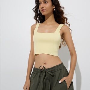 Yellow the label Nuon Light yellow Ribbed Crop Top Size Small NEW